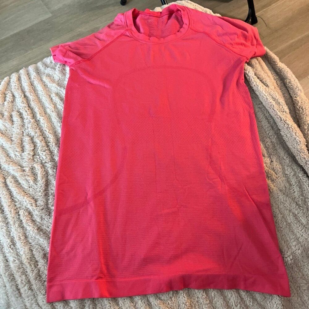 Lululemon Swiftly Tech Short Sleeve